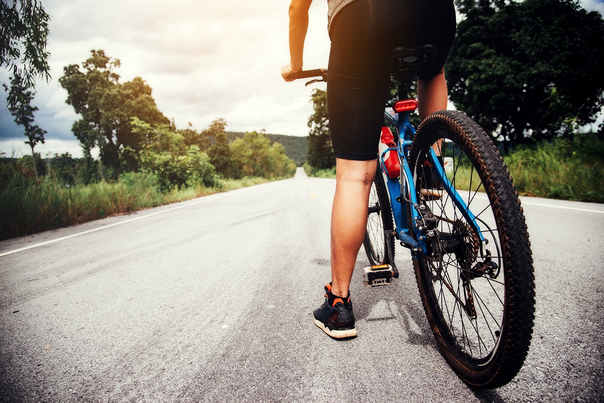 Pedalea hacia una vida saludable con una bicicleta: ¡Descubre los beneficios de este medio de transporte eco-amigable!